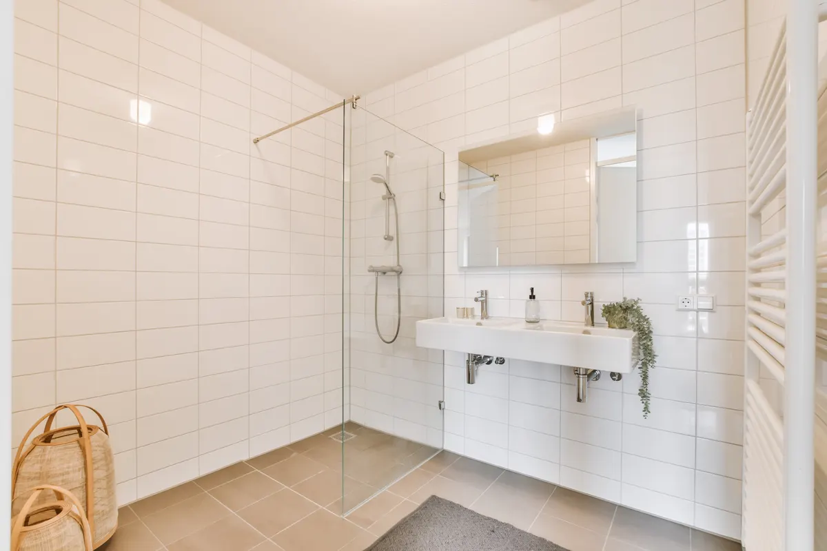 Ceramic tile and grout sealed with Diamond Bond